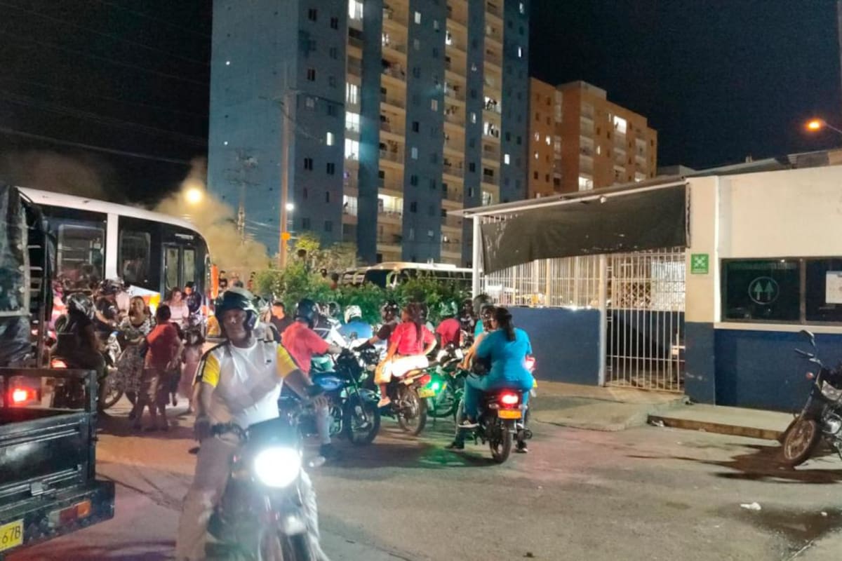 Video: Bloqueos en vía La Cordialidad por falta del fluido eléctrico