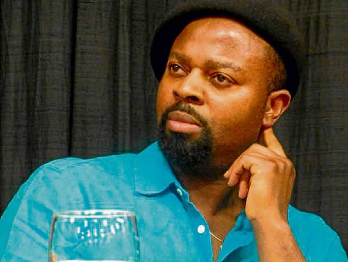 Ben Okri es uno de los más grandes poetas y novelistas contemporáneos de África. AALBC