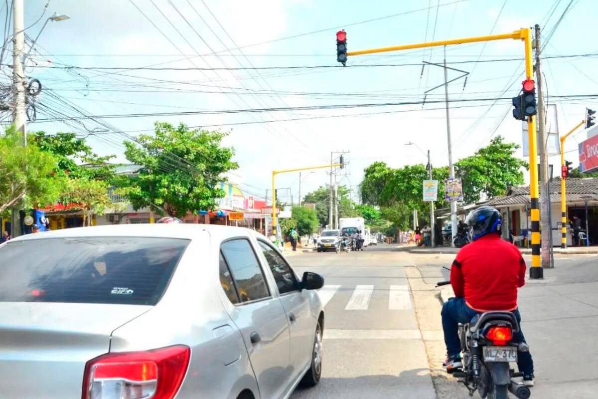 ¡Por fin! Habilitan nuevo semáforo en Ternera ante peticiones de vecinos