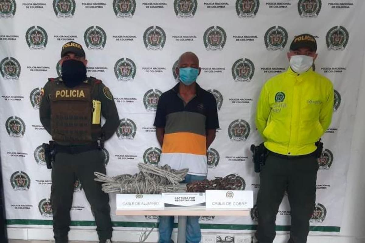 Arjona: Policía lo captura por comprar cables robados de Afinia