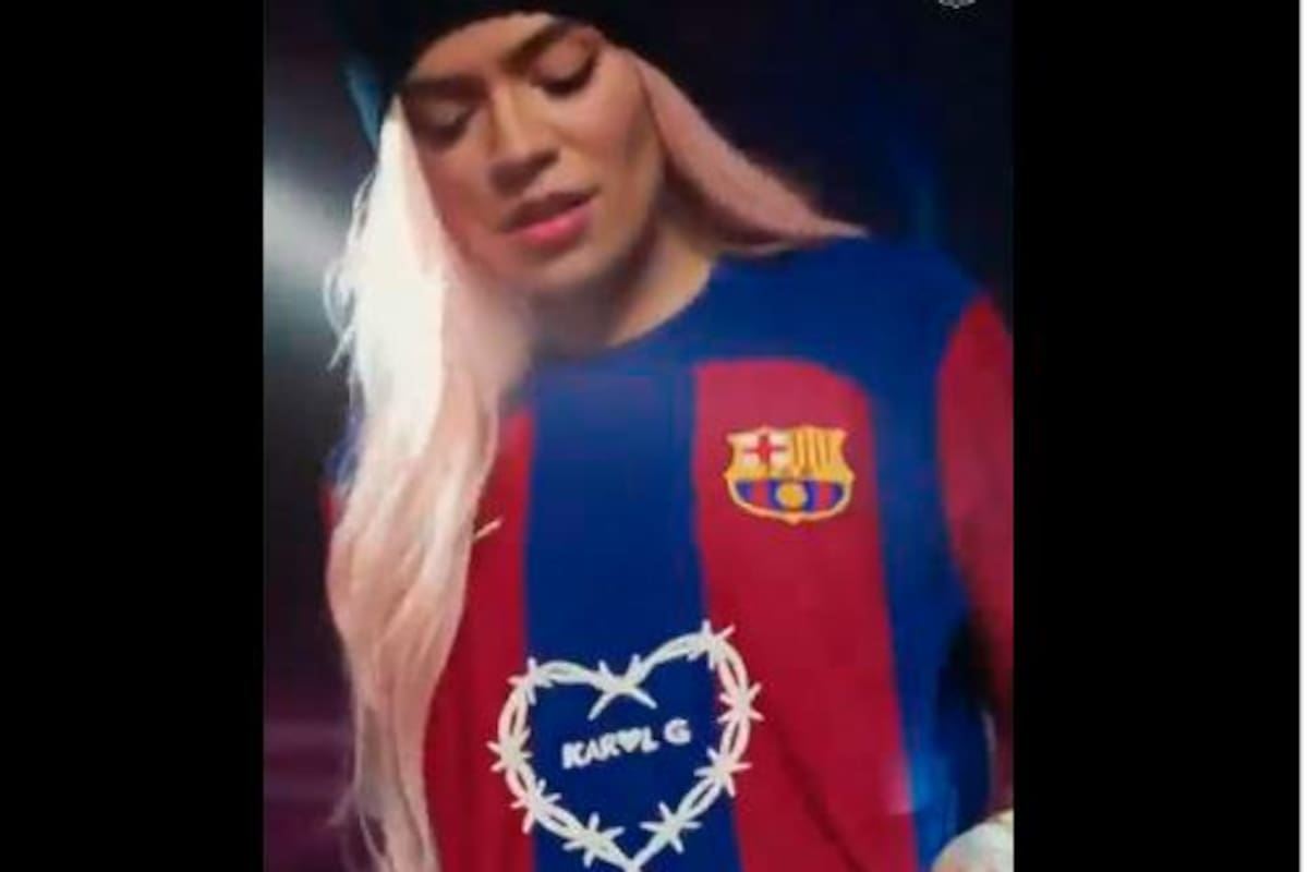 Video: La camiseta del Barcelona que llevará el logo de Karol G