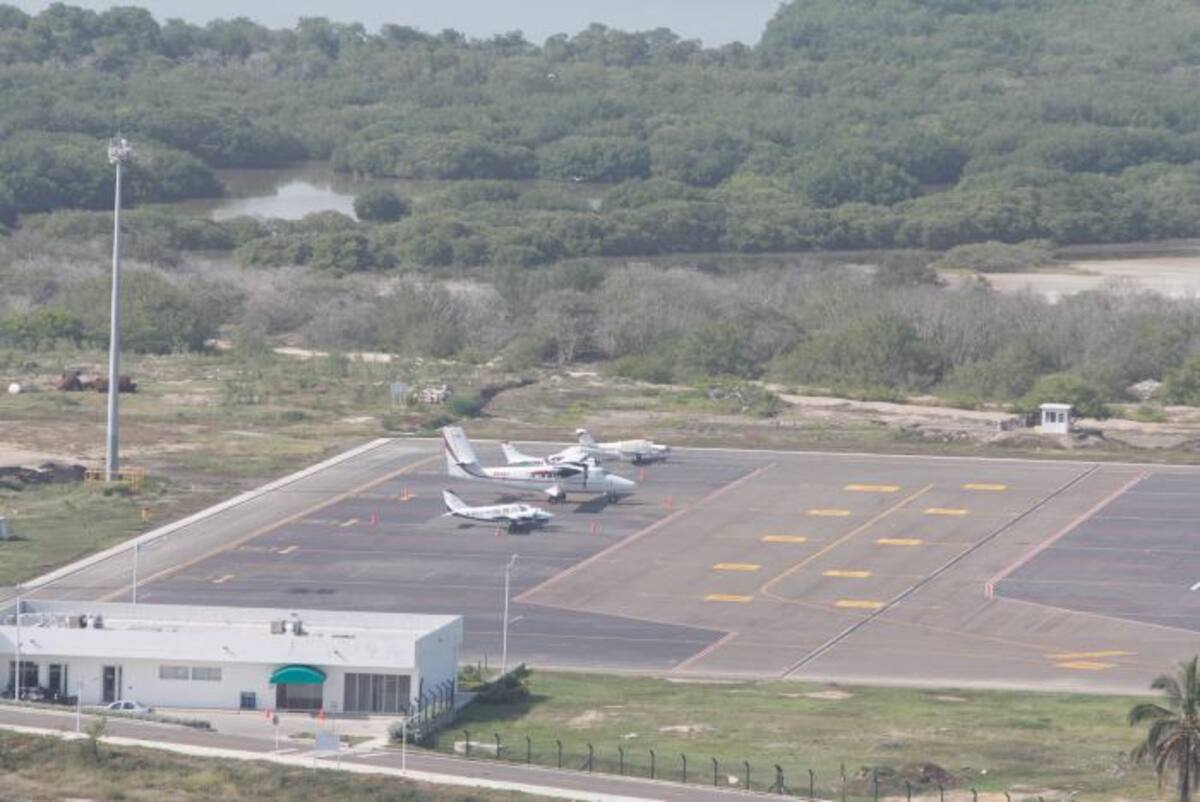 Pista del Aeropuerto Rafael Núñez. Julio Castaño El Universal