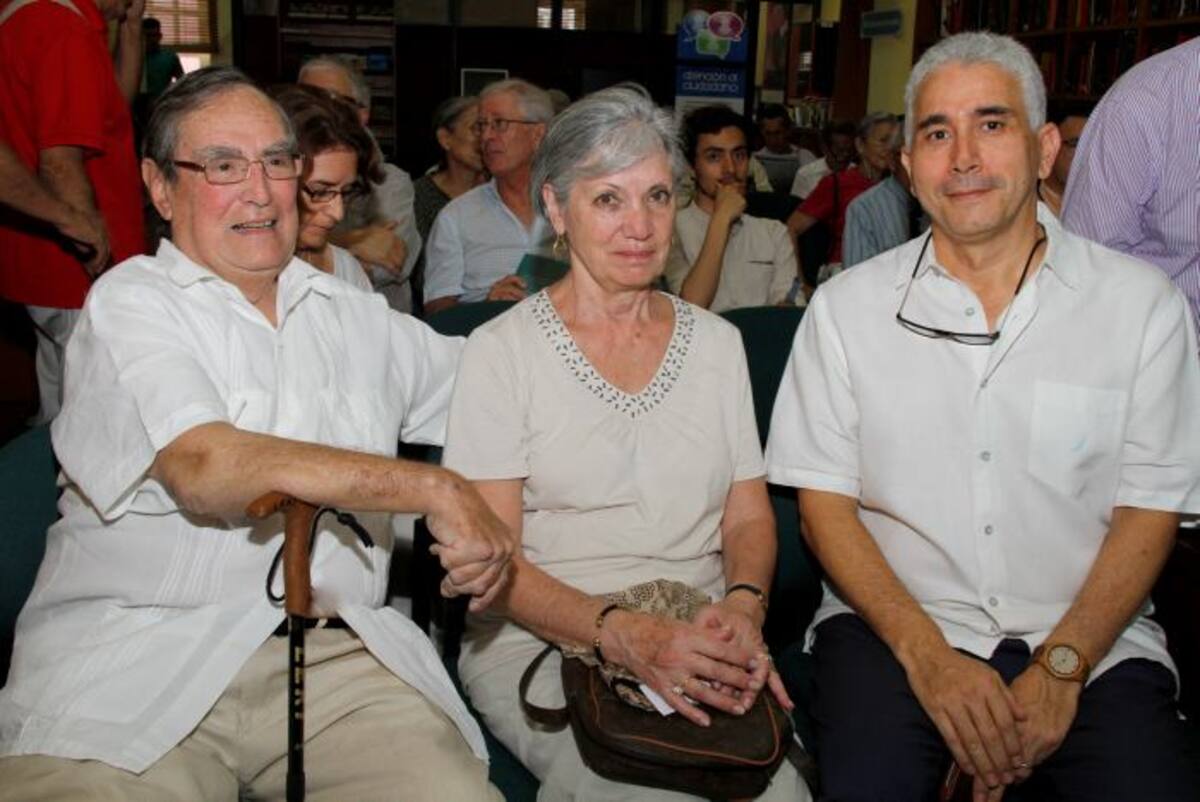 Jaime Urrutia, María Elvira Iriarte y Jaime Bonet. MARUJA PARRA - EL UNIVERSAL