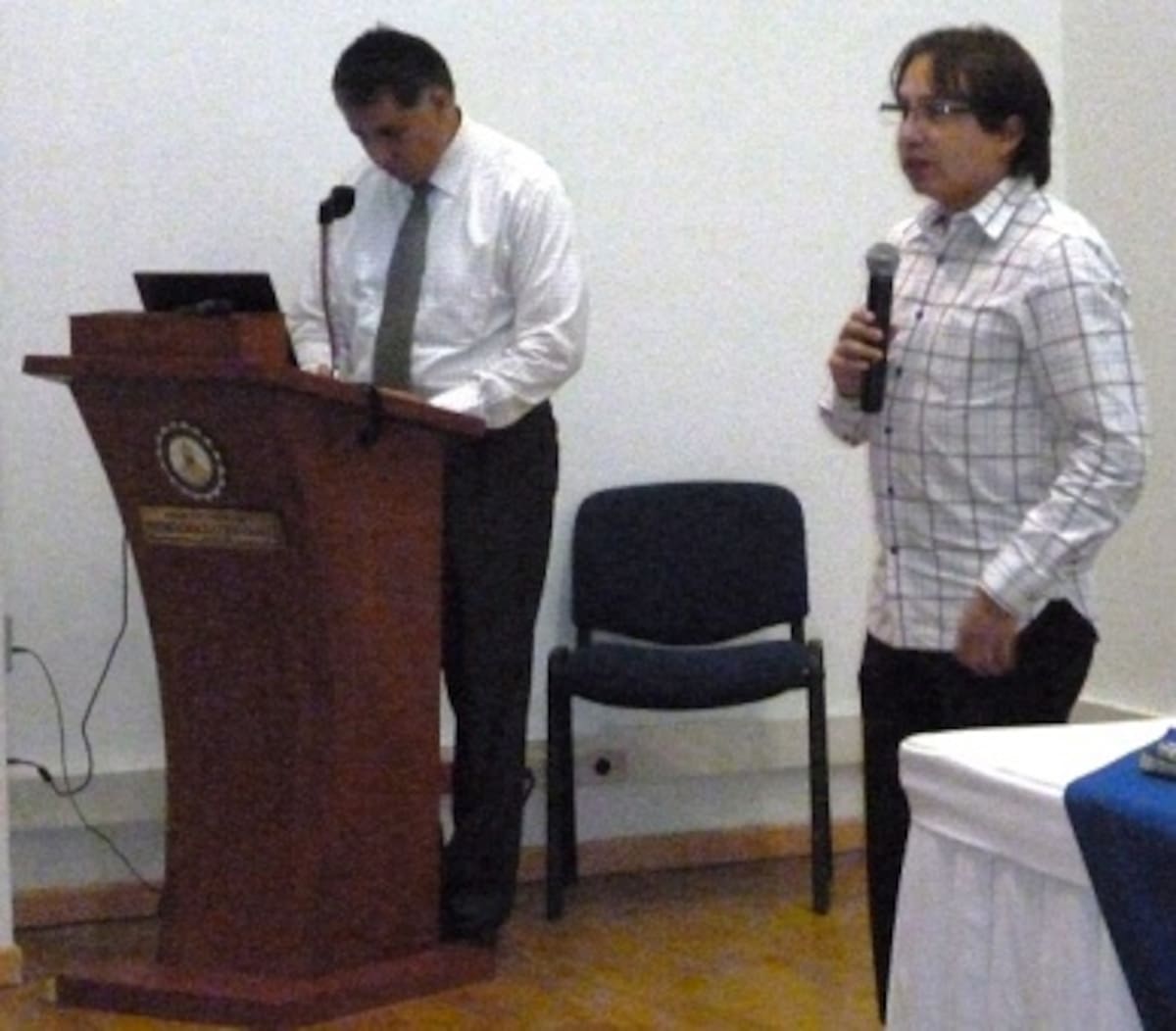 Harry Mora, de la Embajada estadounidense, fue escuchado atentamente por los estudiantes de la San Buenventura
