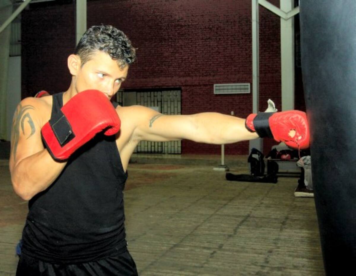 Óscar Escandón se las verá ante Elkin 'El Mortero' Zabaleta. ÓSCAR DÍAZ / El Universal /
