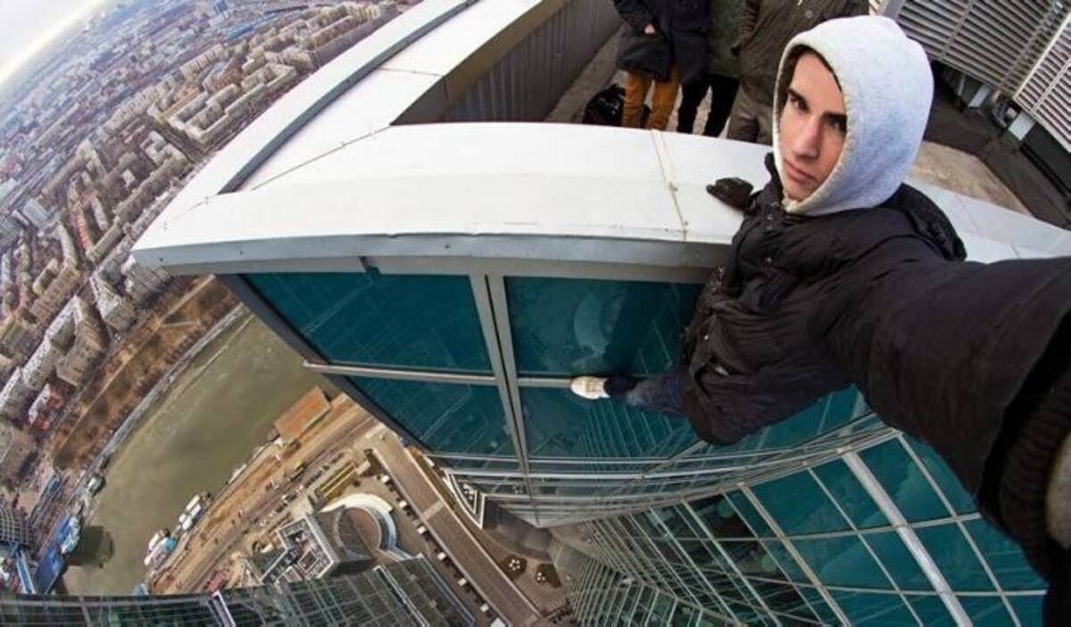 Instagram - Facebook