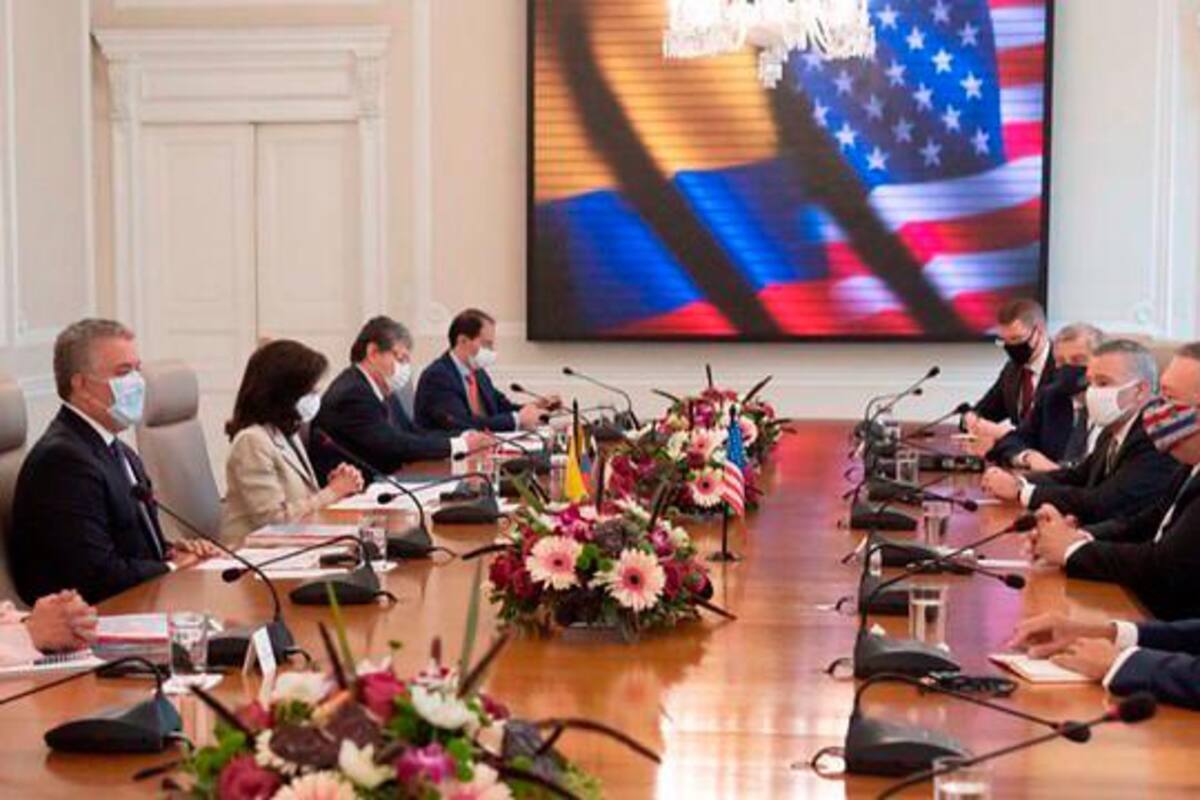EE.UU. seguirá apoyando a Colombia en erradicación de cultivos: Pompeo