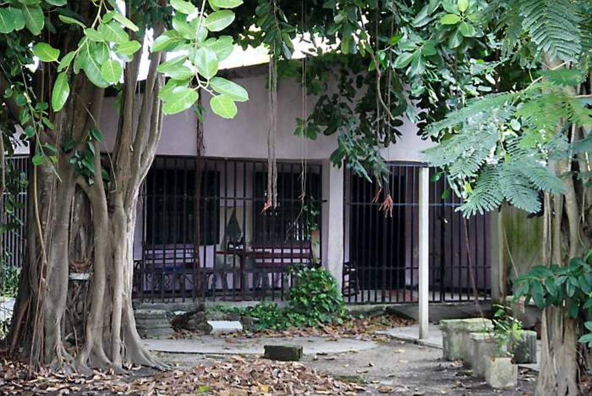 El escritor y docente fue asesinado en su vivienda en la calle Charles Chaplin, en el barrio San Fernando.