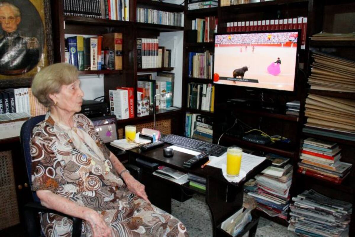 Myriam Vélez de Lemaitre, esposa del historiador Eduardo Lemaitre (1914-1994), una memoria prodigiosa a sus 91 años. Zenia Valdelamar - El Universal