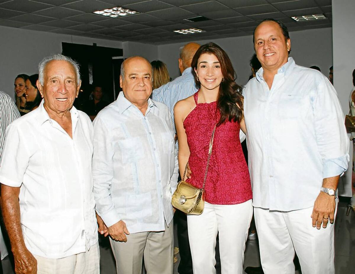 Cristóbal López, Luis Fernando Benedetti, Angela de Benedetti y Luis Jorge Benedetti.