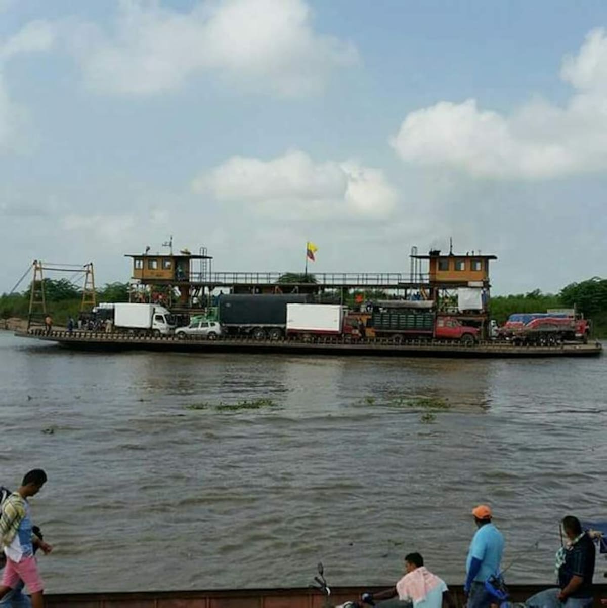 El Ferry 450 años sufrió un daño en la dirección. Cortesía