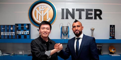 Arturo Vidal completa su traspaso al Inter desde el Barcelona
