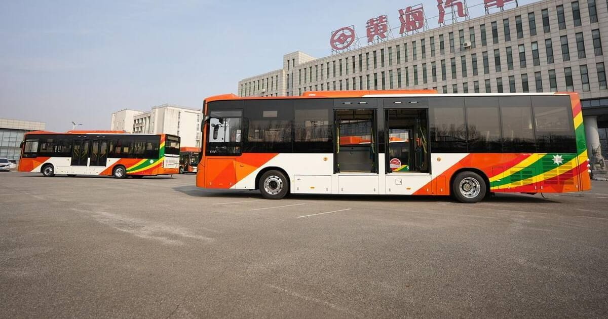 How long will it take for Transcaribe's new buses to arrive in Cartagena?