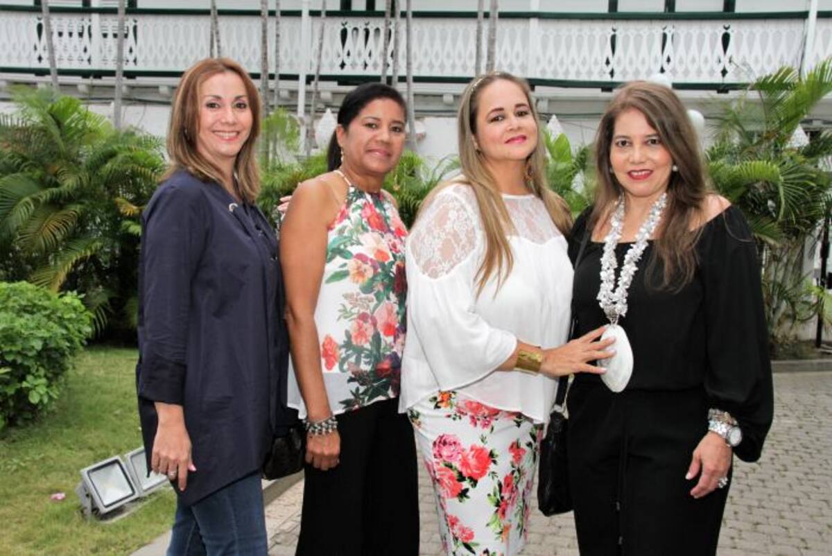 Martha Vélez, Doralba Hernández, Vicky Merlano y Claudia Cáceres. MARUJA PARRA