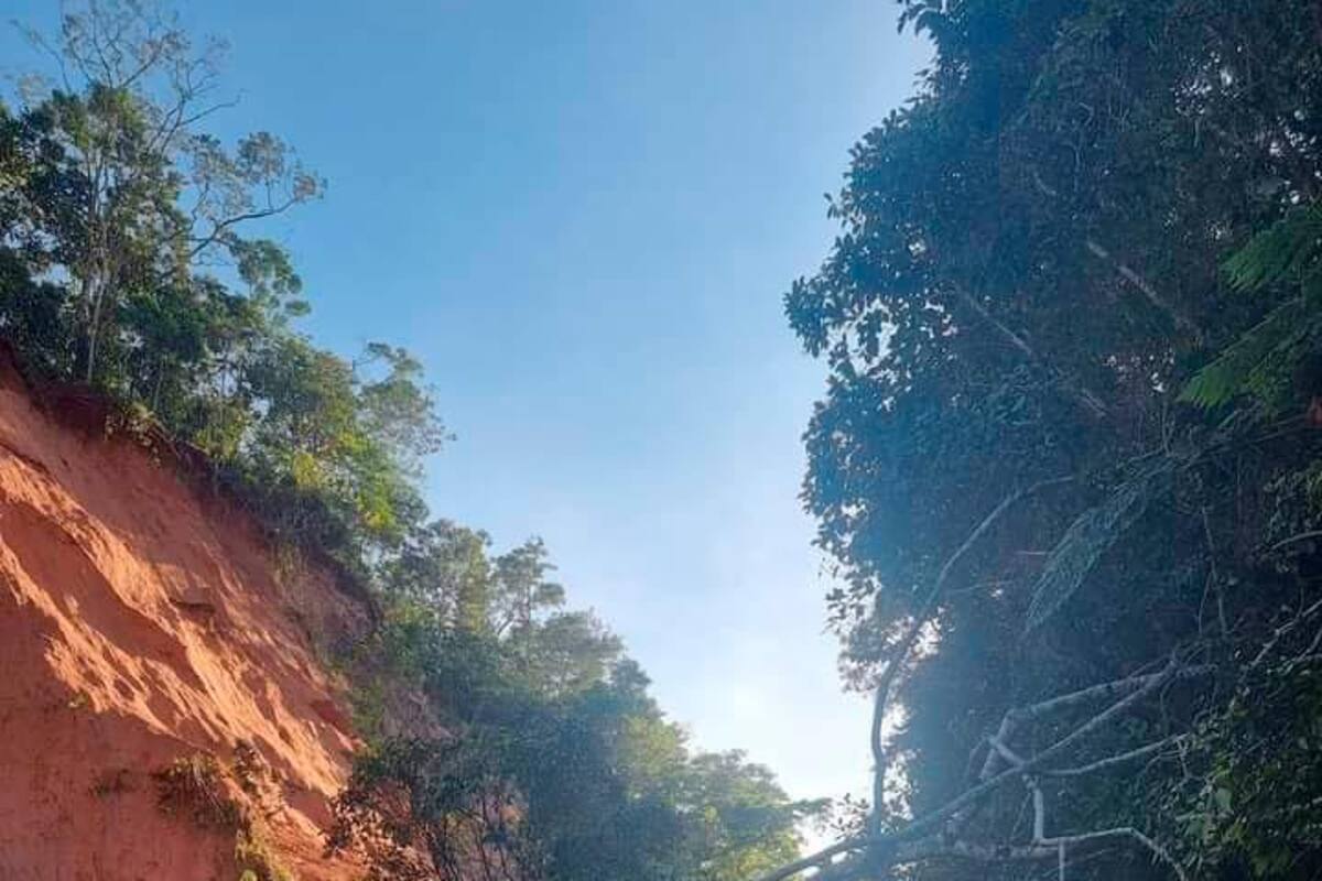 Dos muertos y 9 heridos al caer furgoneta por abismo de los Andes en Perú