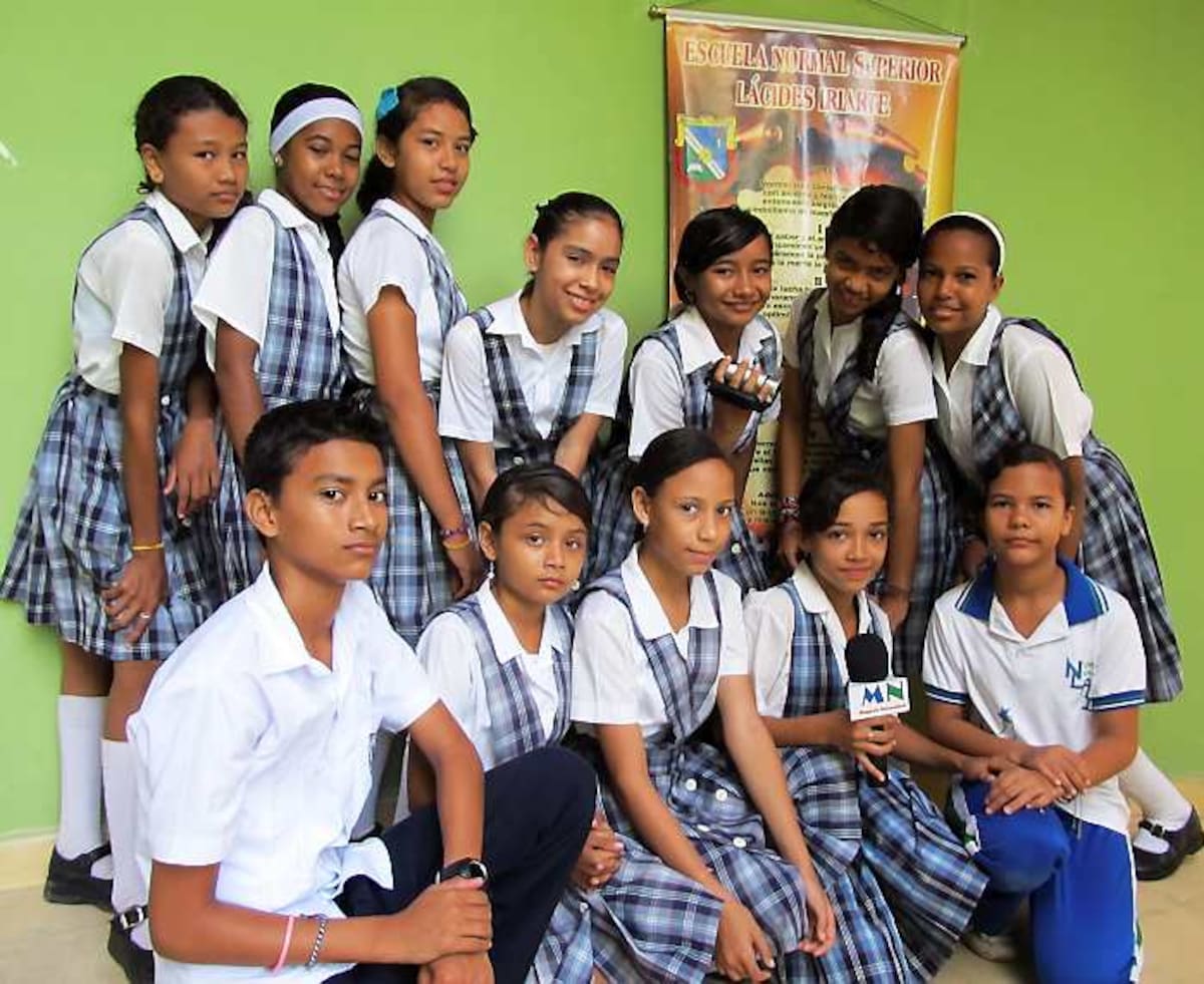 Equipo del Magazín normalista, ganadores del concurso.