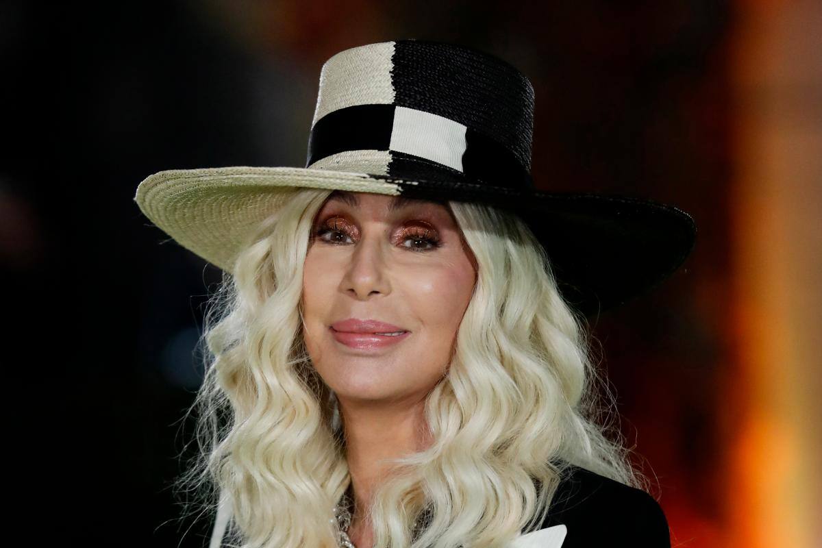 Cher demanda a la viuda de Sonny Bono, su ex pareja