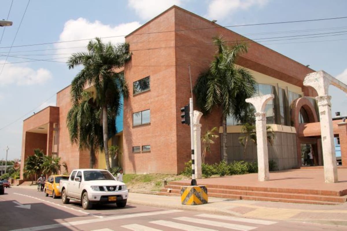 El Teatro Municipal de Sincelejo fue construido en el año 1997. Manuel Santiago Pérez.