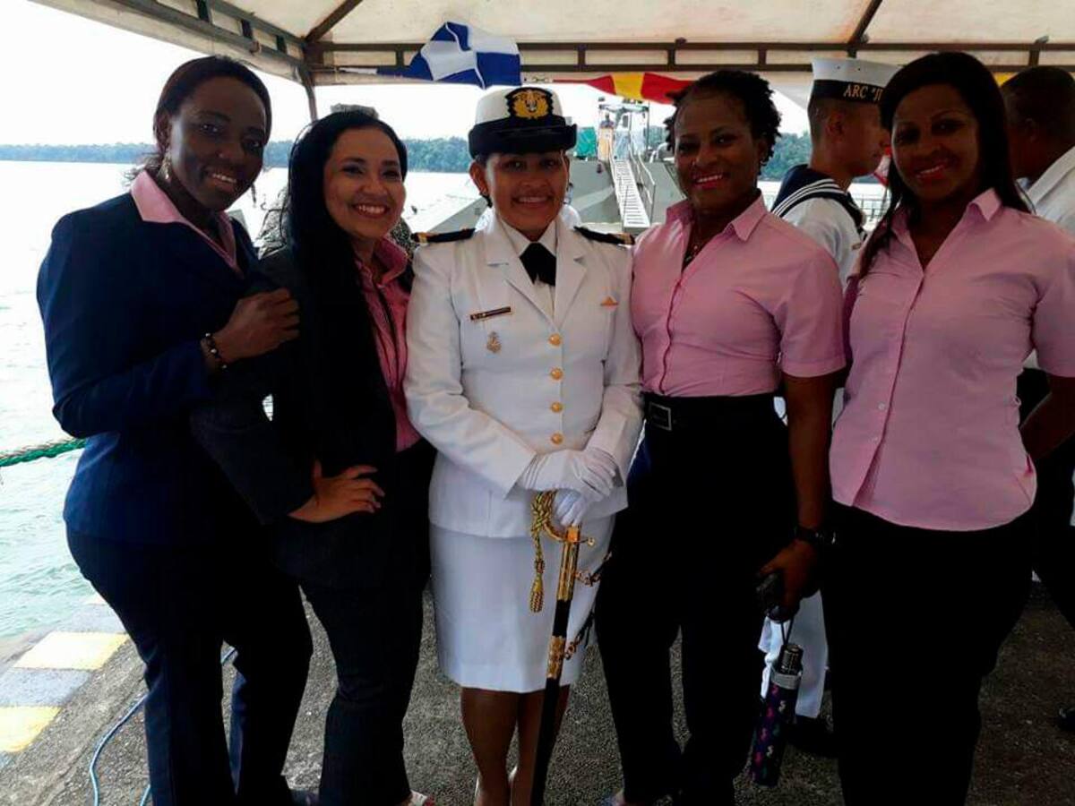 Francy Jael Hernández Sosa se convirtió en la primera mujer indígena que asciende a Teniente de la Armada de Colombia. // FOTO: Cortesía