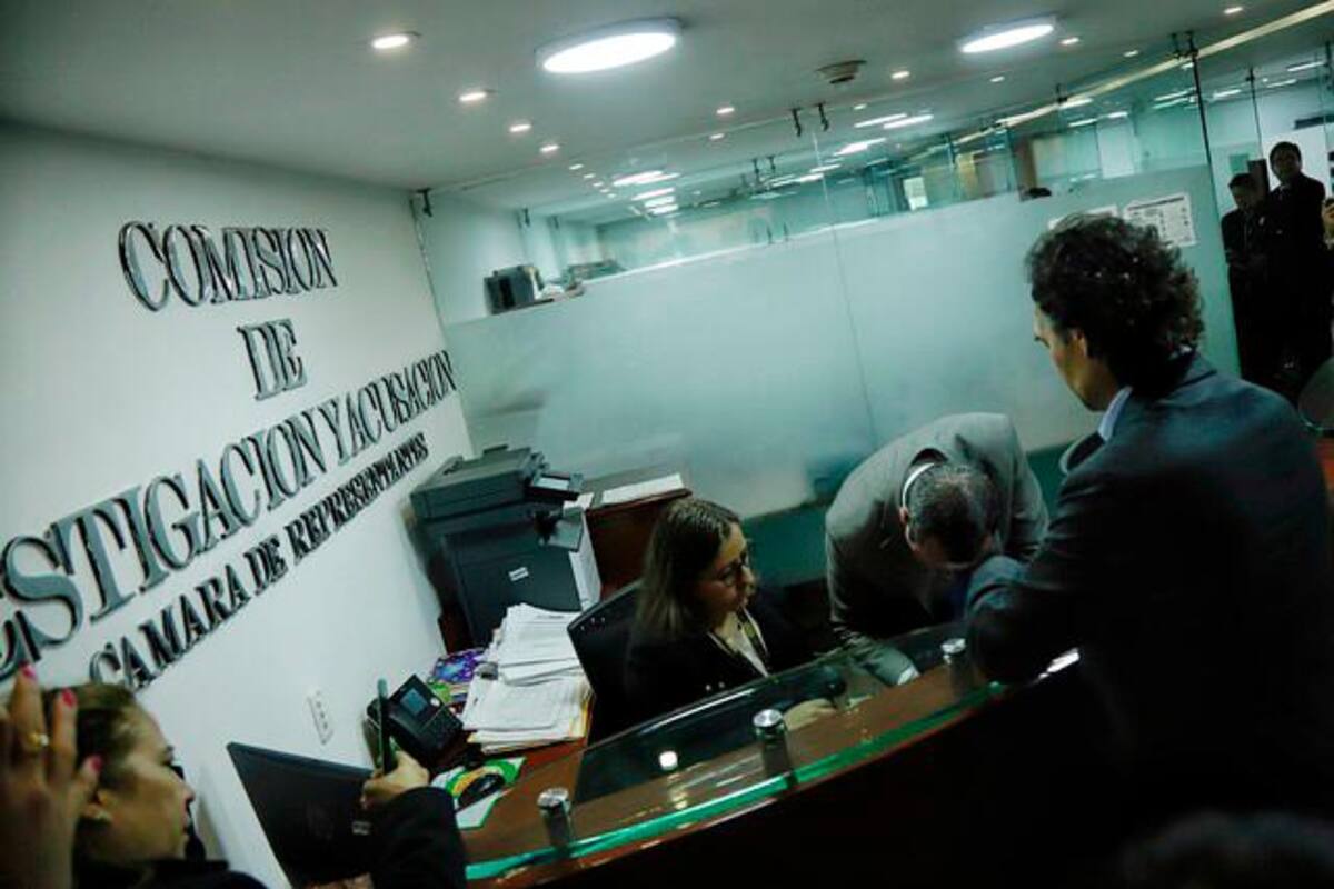 Por financiación de la campaña, Comisión de Acusación investigará a Petro