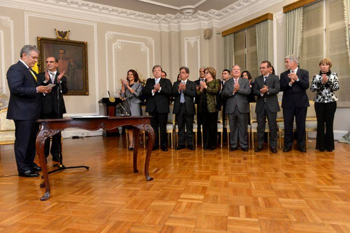 Como primer acto de gobierno, el presidente Iván Duque posesionó a los ministros que lo acompañarán en el arranque de su mandato. Colprensa.