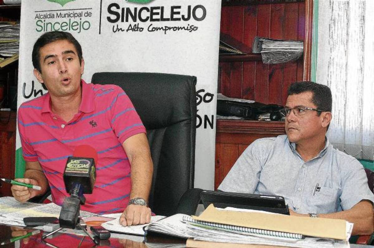 Juan Camilo Corena, gerente del Fomvas, explicó la situación de las obras del Plan Centro. MANUEL SANTIAGO PÉREZ/EL UNIVERSAL/