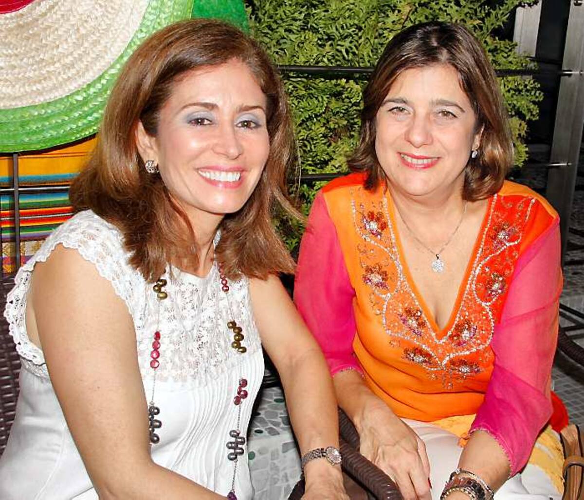 Patricia de Rumie y Tatiana Lequerica.