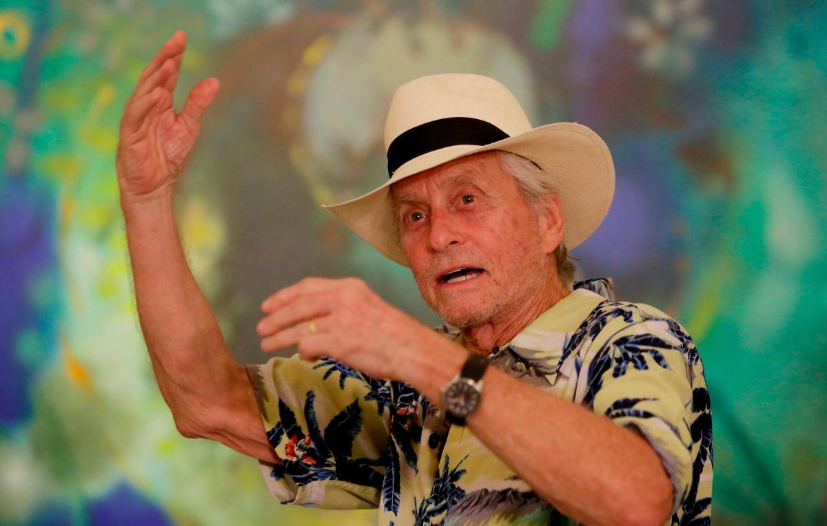 Michael Douglas, durante su homenaje en el Palacio de la Proclamación.//Foto: Ricardo Maldonado - EFE.