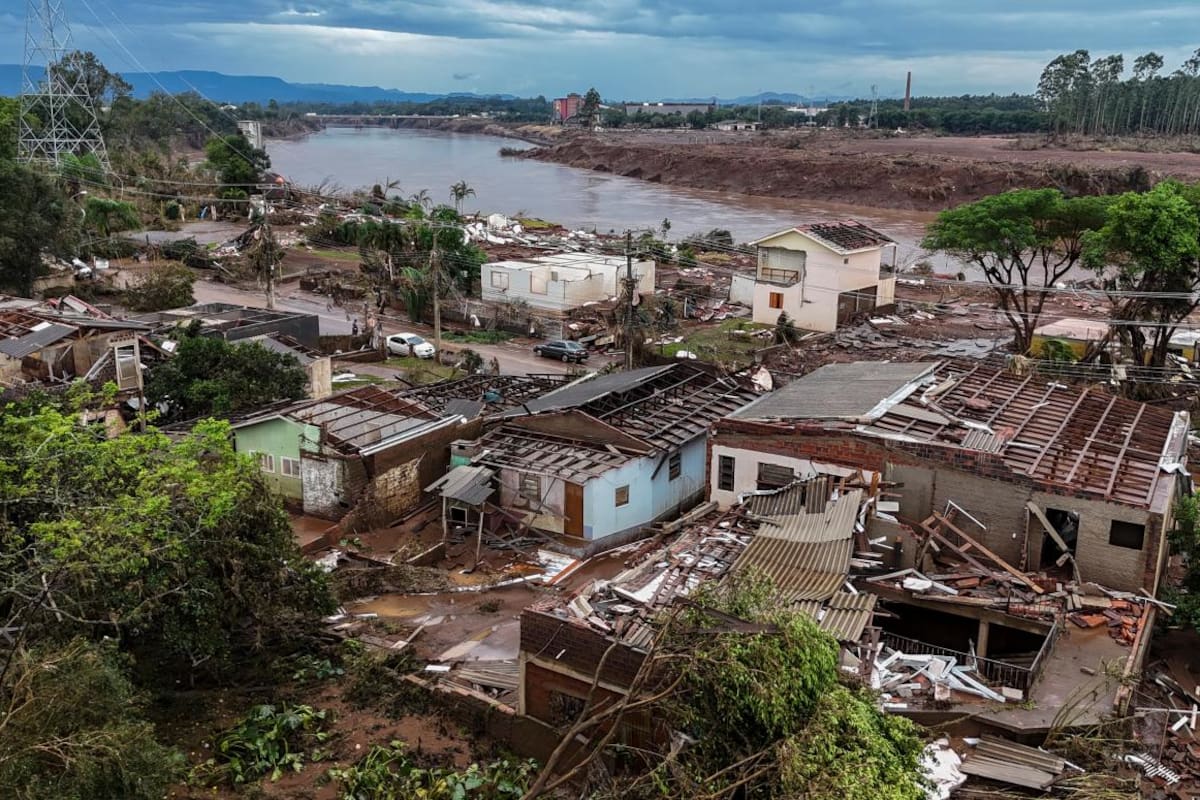 Sube a 108 el número de muertos en Brasil tras intensas inundaciones