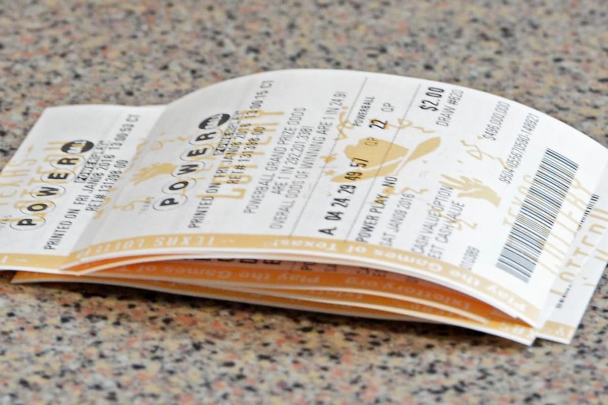 ¡Nuevo millonario! Hombre ganó 1.080 millones de dólares en lotería