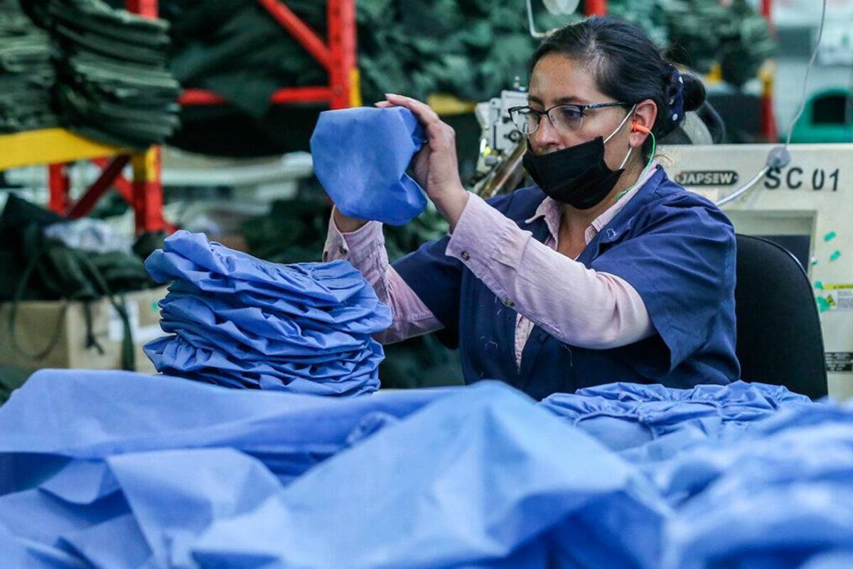 La reforma pensional propone reducir las semanas cotizadas para mujeres