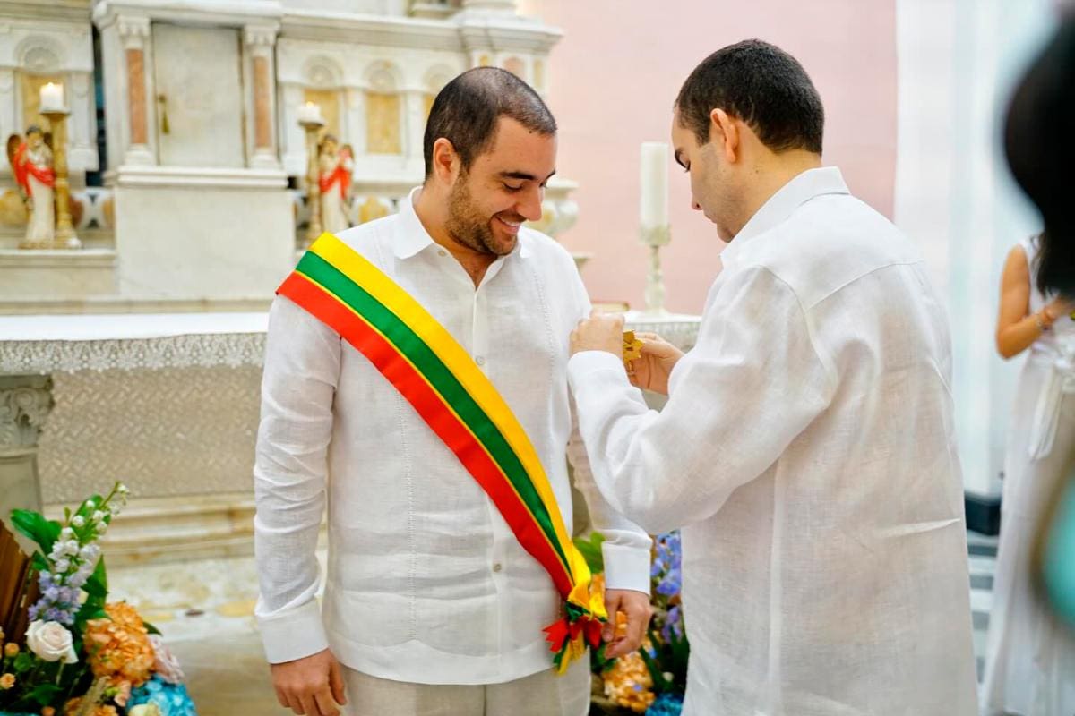 Gobernador Vicente Blel entrega mando al mandatario electo Yamil Arana