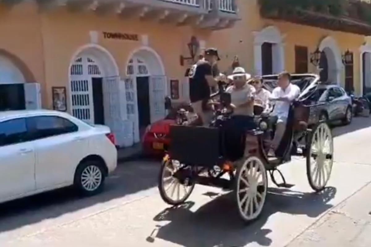 Video: comienza a rodar el primer coche eléctrico en Cartagena