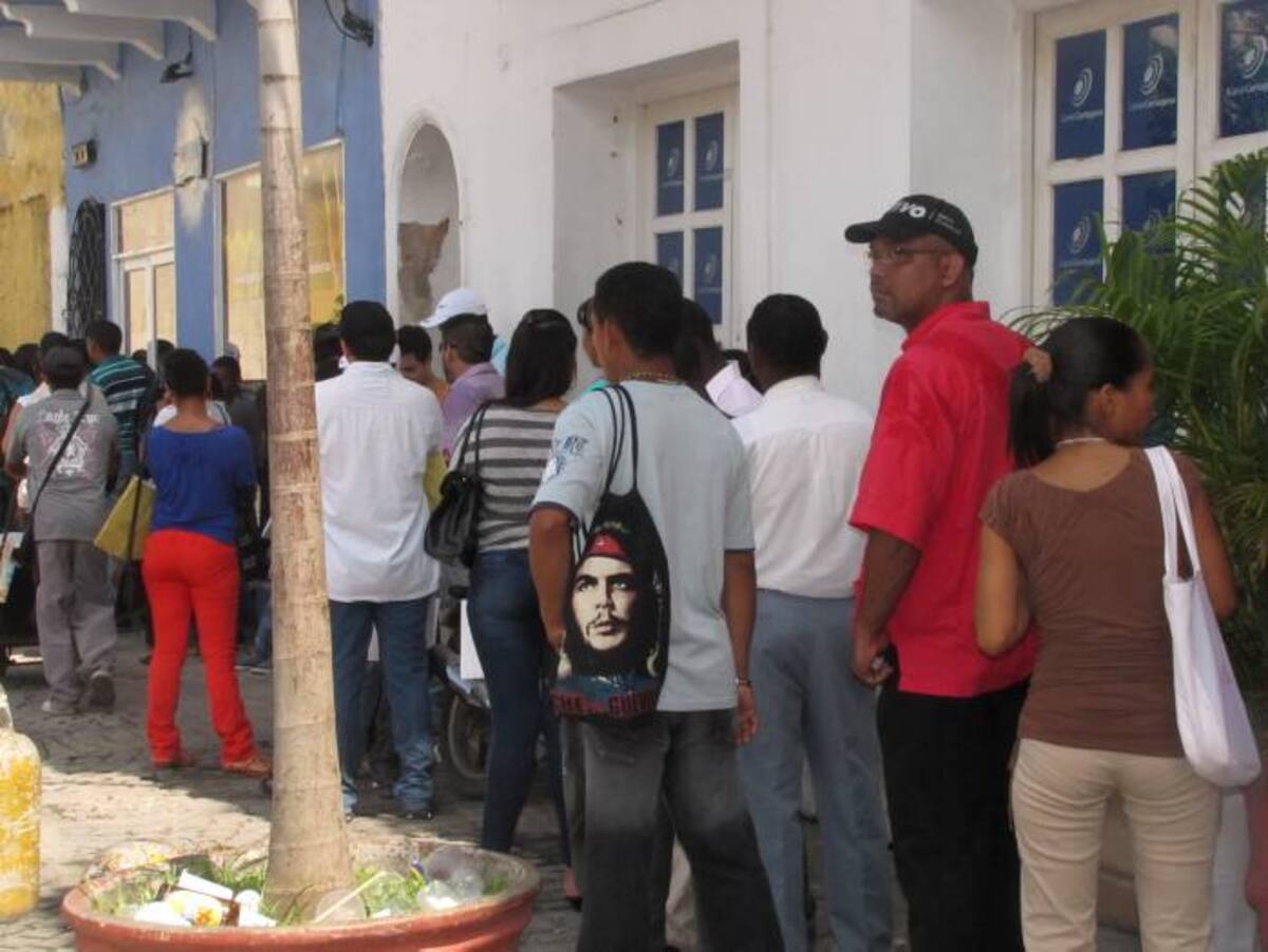 Varios de los particiapantes aseguran que han participado en otras ferias del empleo y que esperan quedar seleccionados. ANTONIO CANCHILA GARCÍA - ELUNIVERSAL.COM.CO