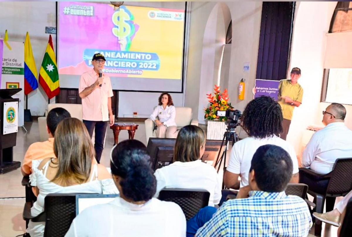 Un aspecto de los llamados ‘Diálogos Participativos’ de la Alcaldía de Cartagena, un ejercicio de rendición de cuentas liderado por el alcalde William Dau, en el Palacio de la Aduana. Asistieron diferentes estamentos sociales, entre ellos los gremios locales. // CORTESÍA