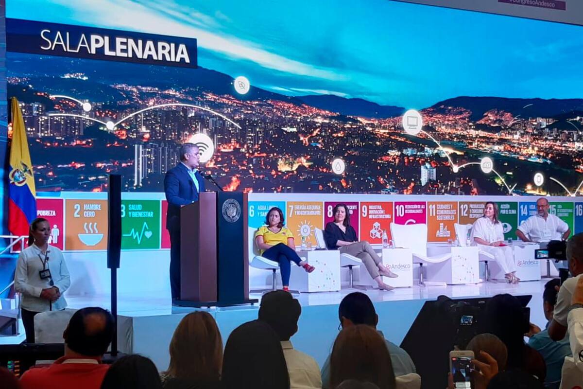 A final de año se conocerían operadores del servicio de energía: Duque