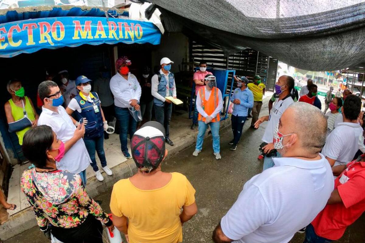 Vendedores de Bazurto presentan propuestas para reapertura de negocios
