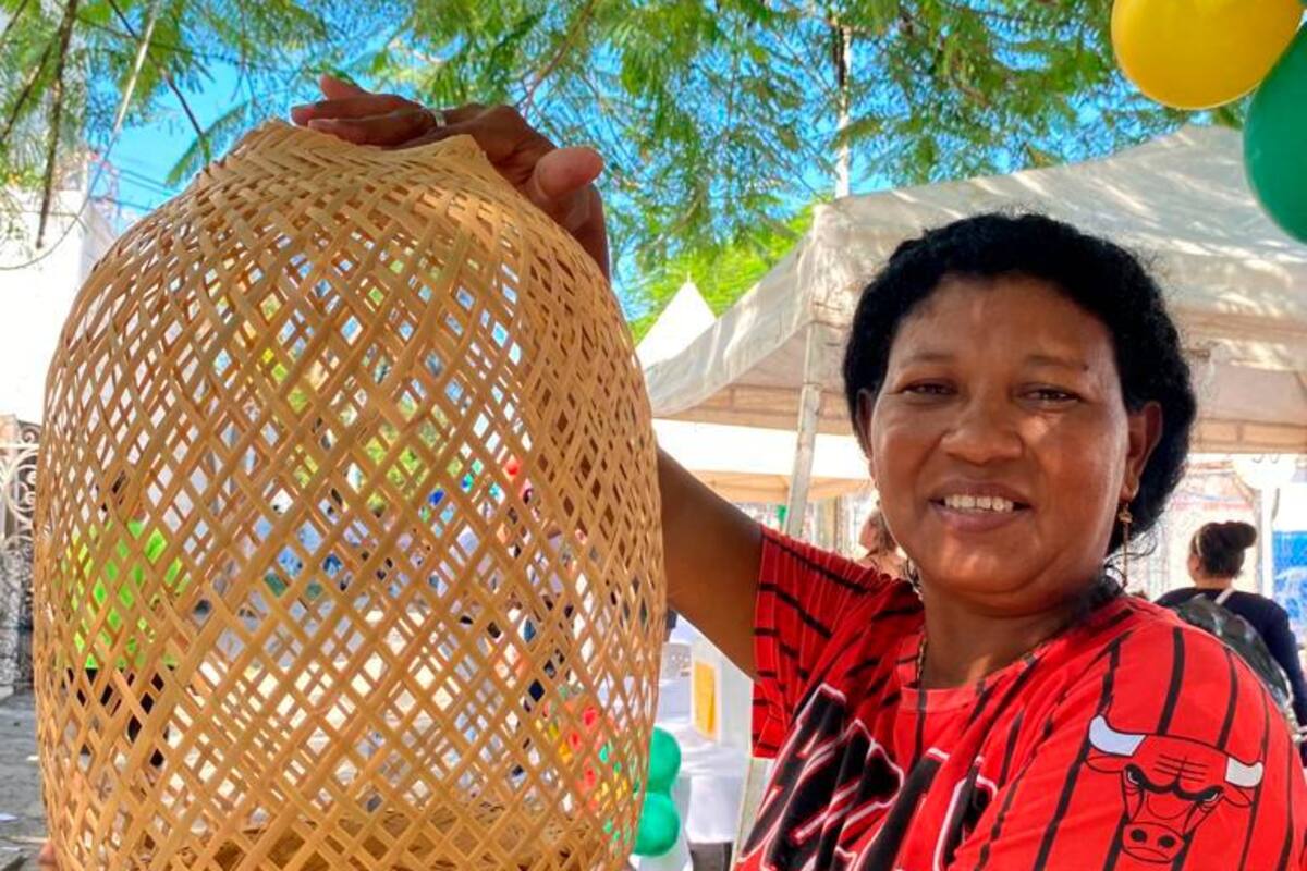 Encontró una forma de salir adelante en el arte con moriche