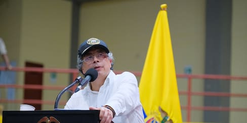 “Monstruosidad”: Gustavo Petro rechaza aranceles del 100% impuestos por Ecuador