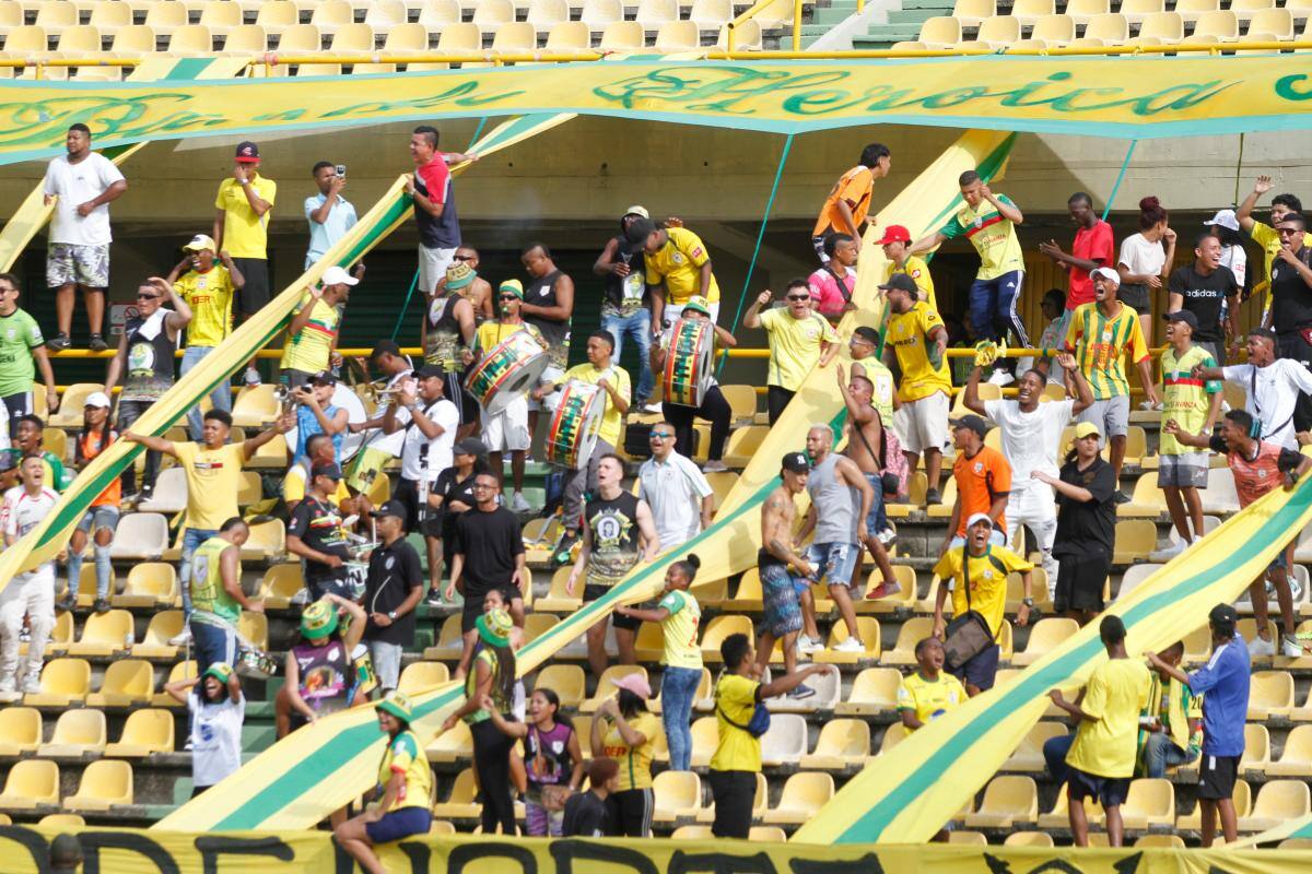 Afición de Real Cartagena tiene sed de gloria y cree en Alberto Suárez