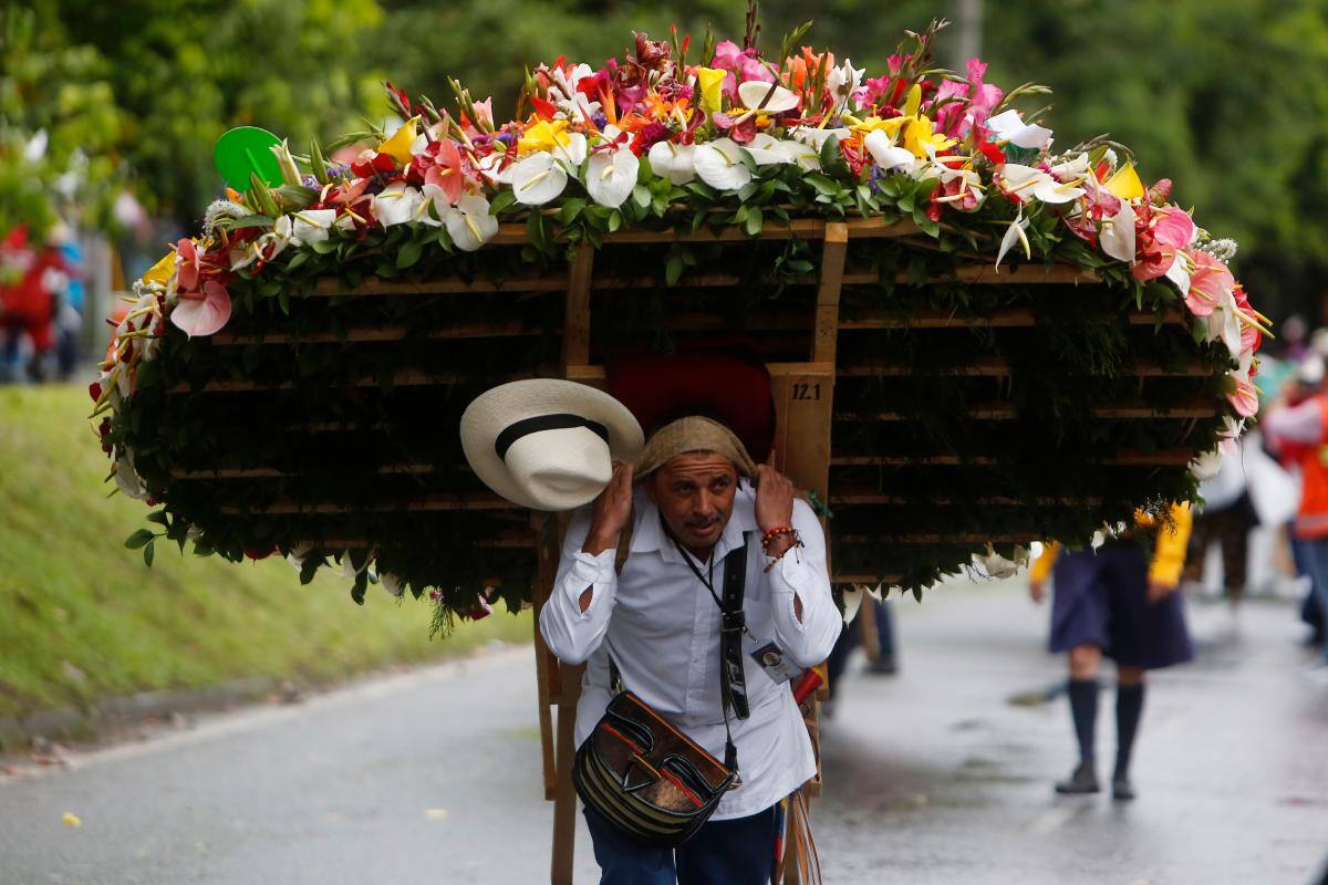 Edición 65 del Desfile de Silleteros de la Feria de las Flores, en Medellín. //EFE