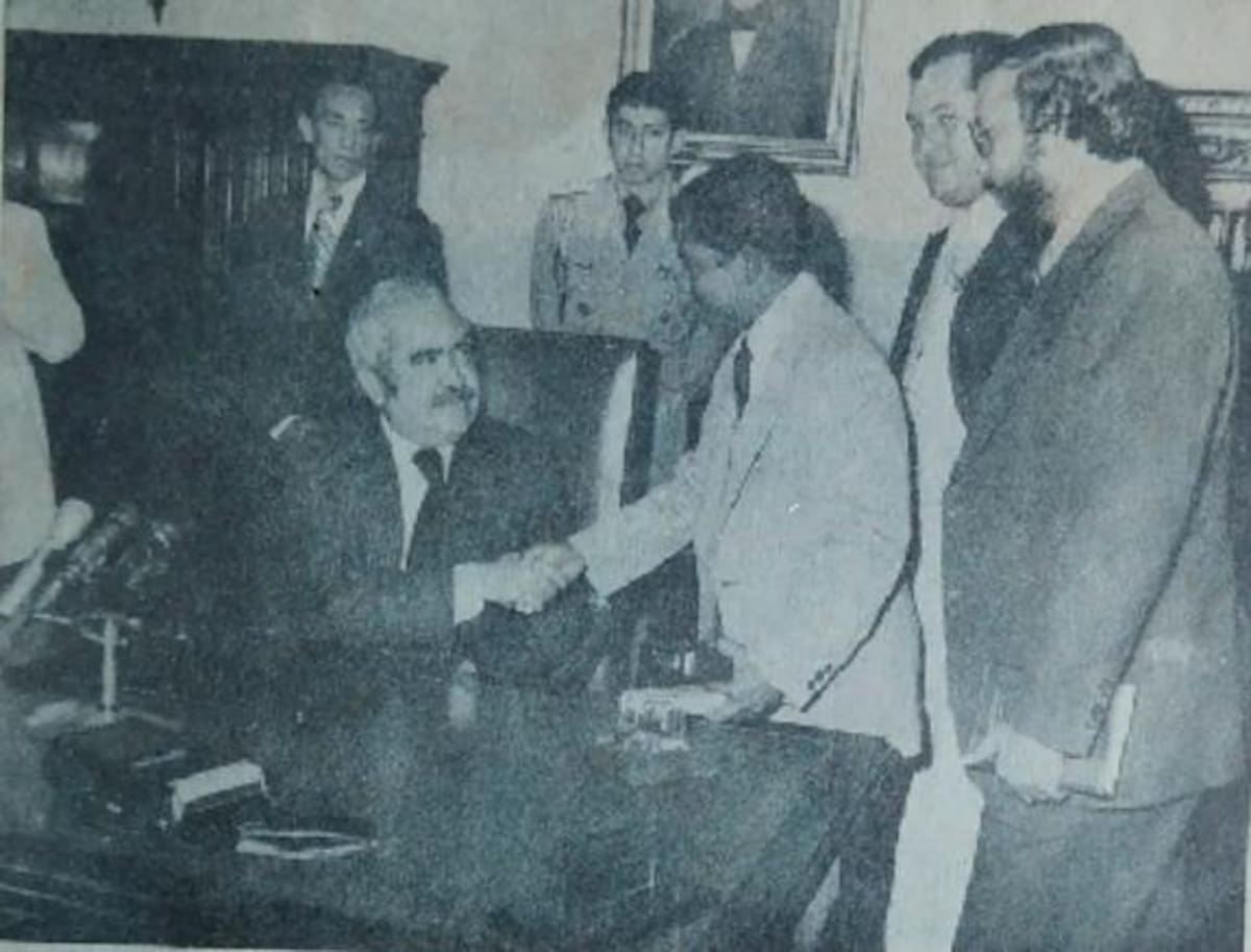 El Ñapita junto al expresidente Luis Herrera Campins.