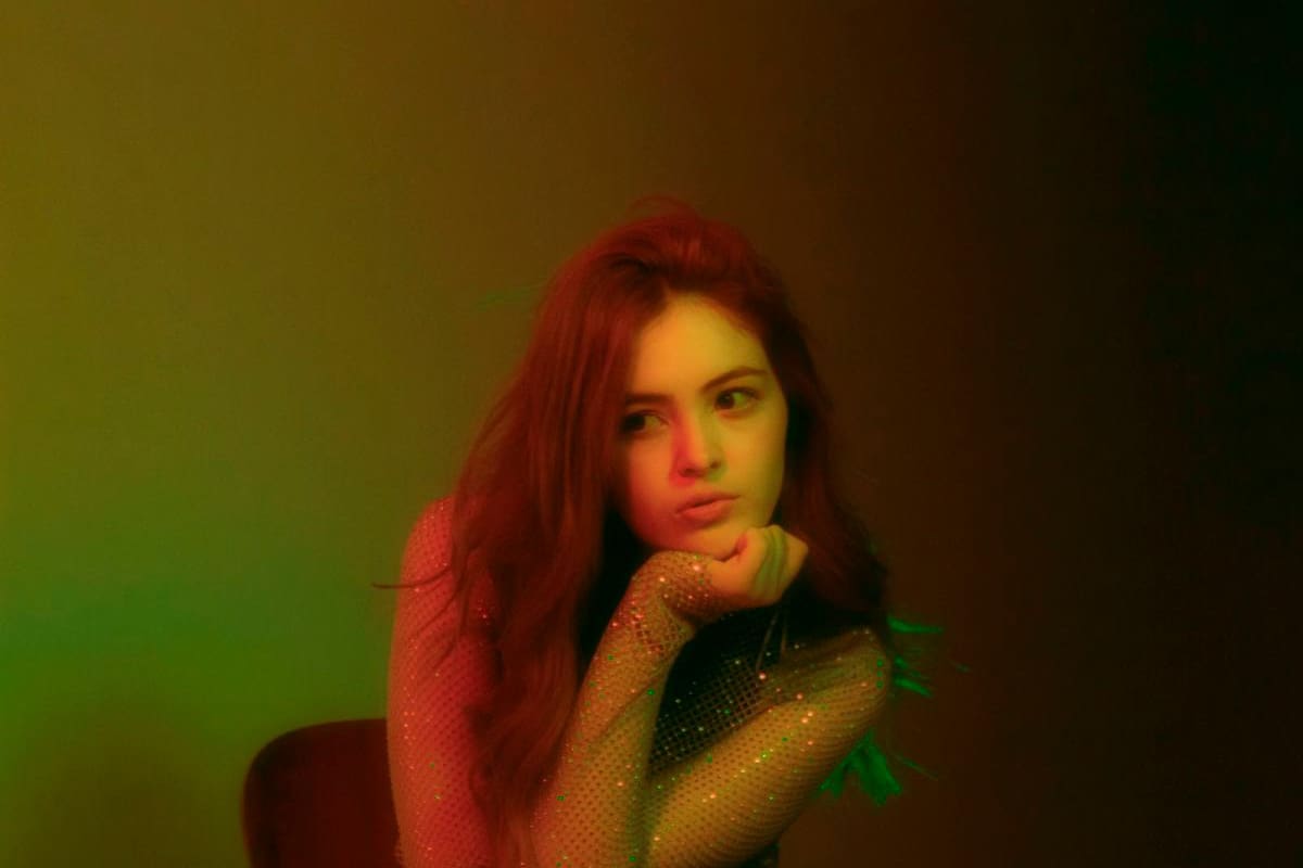 Ana Paola Marín presenta “Quédate”, un sencillo que conquista corazones