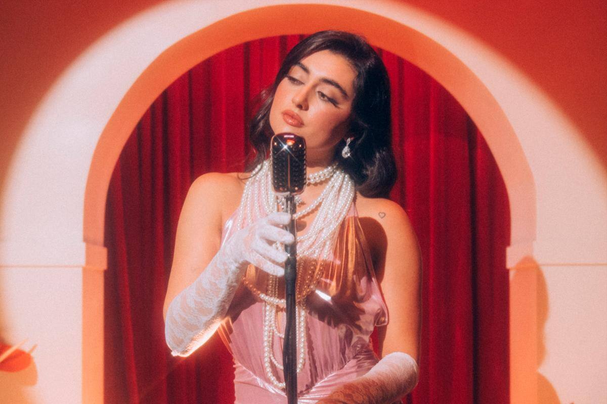 Pau Mor trae “Buena suerte” en pop urbano y banda mexicana