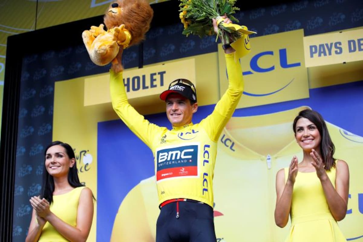 Greg van Avermaet se vistió de amarillo. EFE KIM LUDBROOK