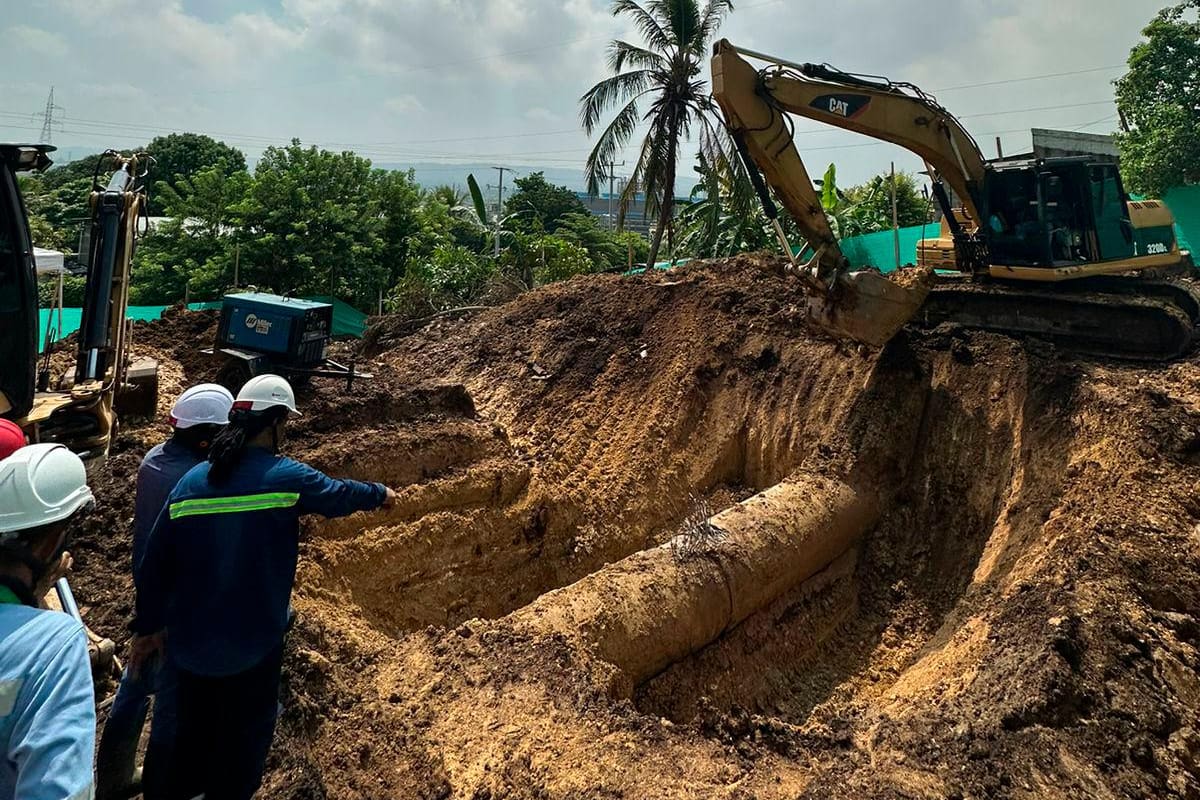 Más de 100 personas trabajan para restablecer el servicio de agua en Cartagena