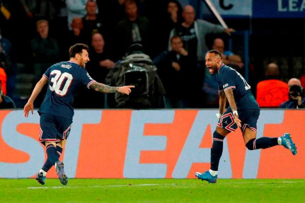 Messi se estrena como goleador ante el Manchester City