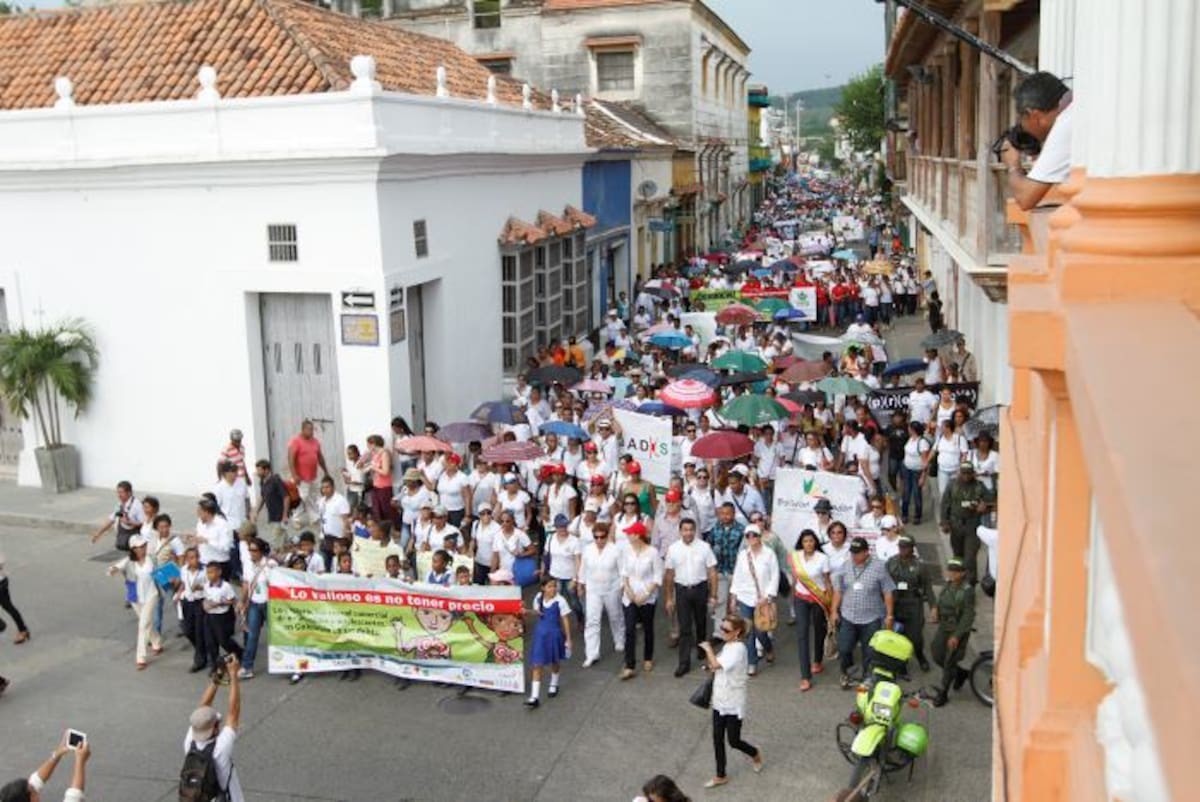 “Lo valioso es no tener precio” es la estrategia que desarrolla la Alcaldía, en los barrios de la ciudad, para prevenir la explotación sexual en niños, niñas y adolescentes. Archivo El Universal