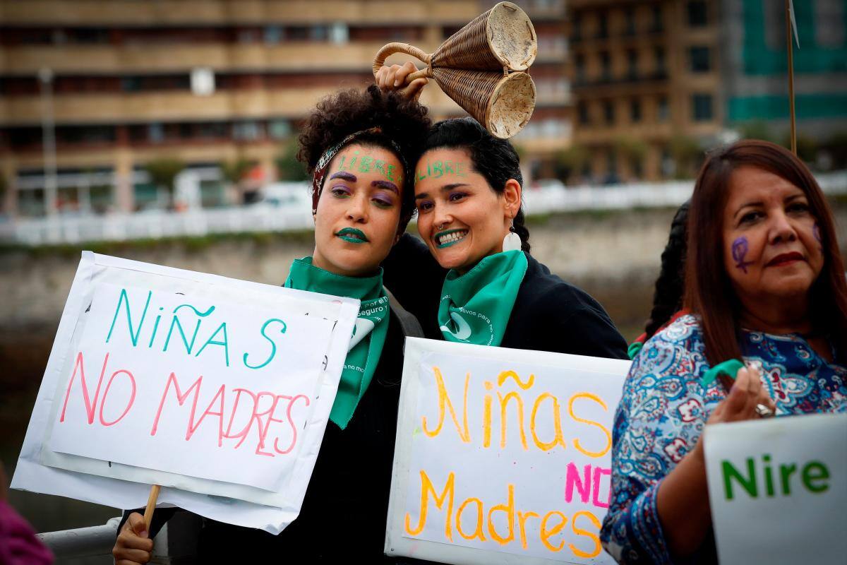 Presidente argentino impulsa legalización del aborto