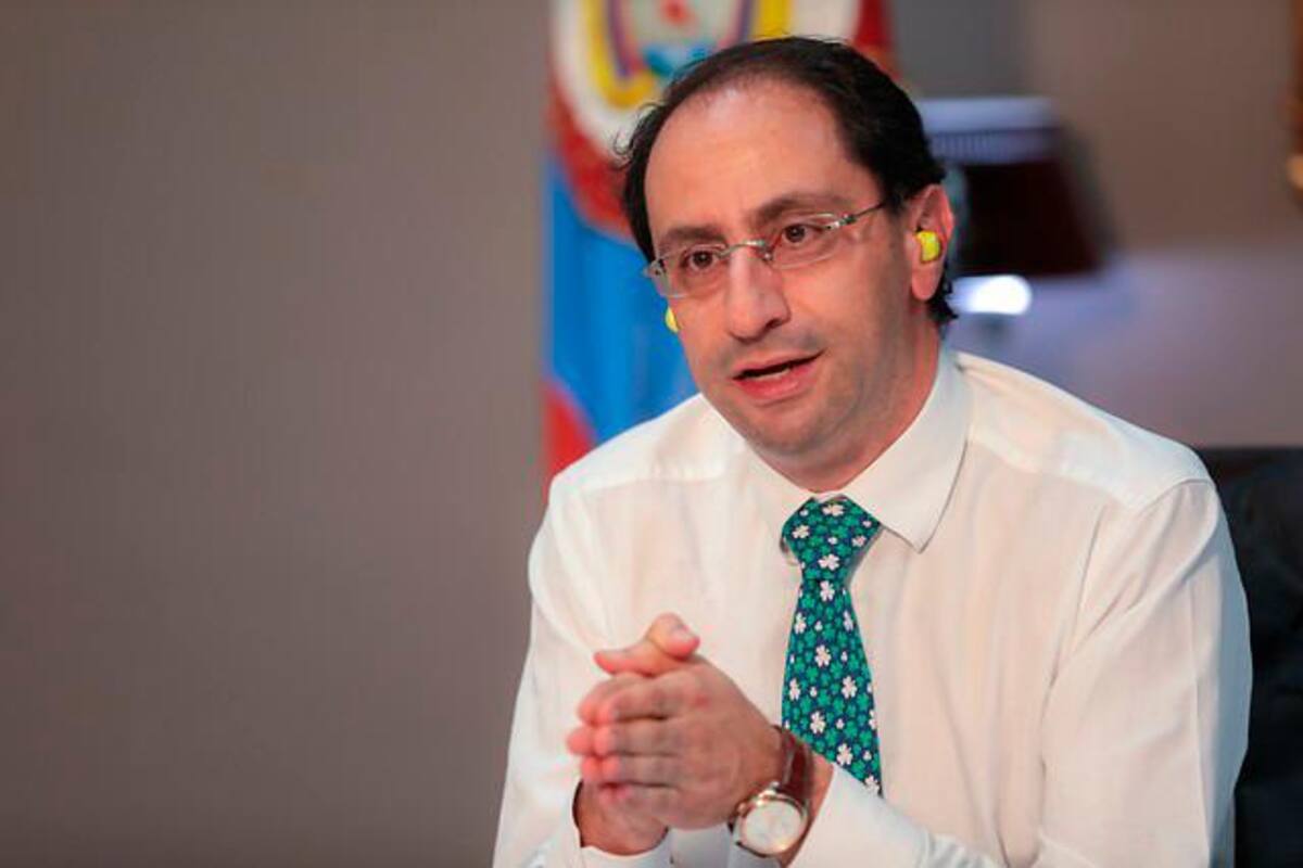 La reducción de la deuda no debería afectar la reactivación económica: Restrepo